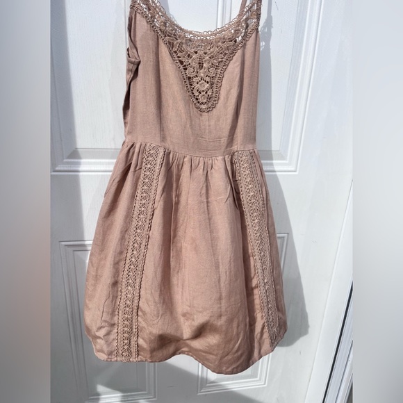 Warm taupe linen blend eyelet lace trim dress • by Jolie & Joy • New with tags• - Picture 12 of 15